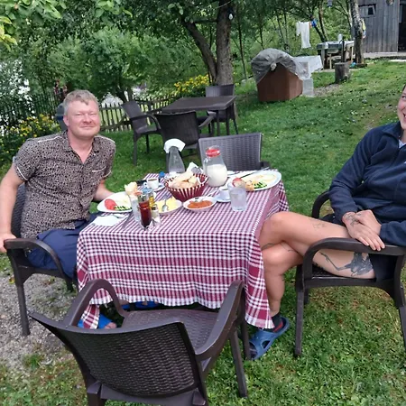 Bed & Breakfast Bujtina Milani *