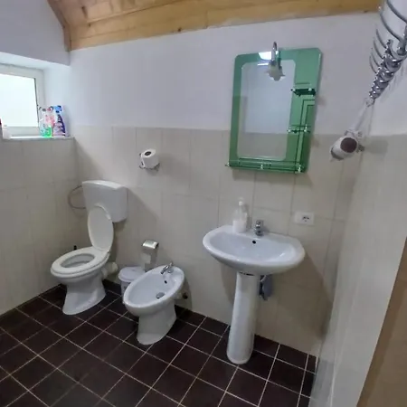 Bed and Breakfast Bujtina Milani Theth
